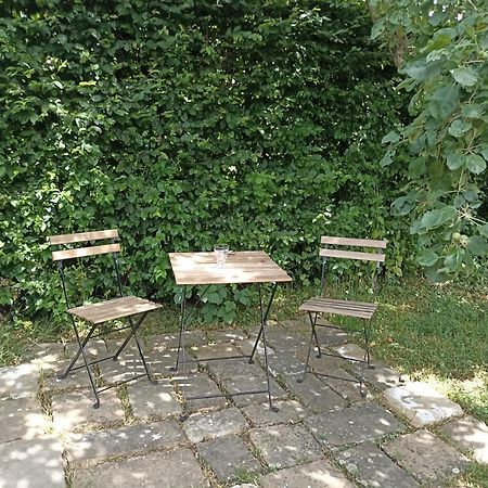 L'Echappee Au Jardin, Yourte Bucolique Godinne Exterior photo